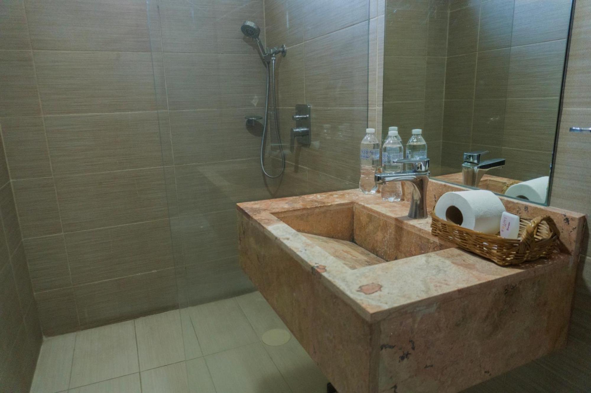 ורקרוז Hotel Rolovi מראה חיצוני תמונה